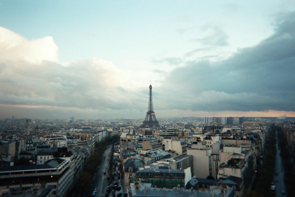 a backpacking travel to europe R002-005